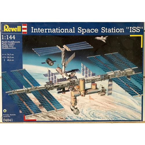 1/144 International Space Station