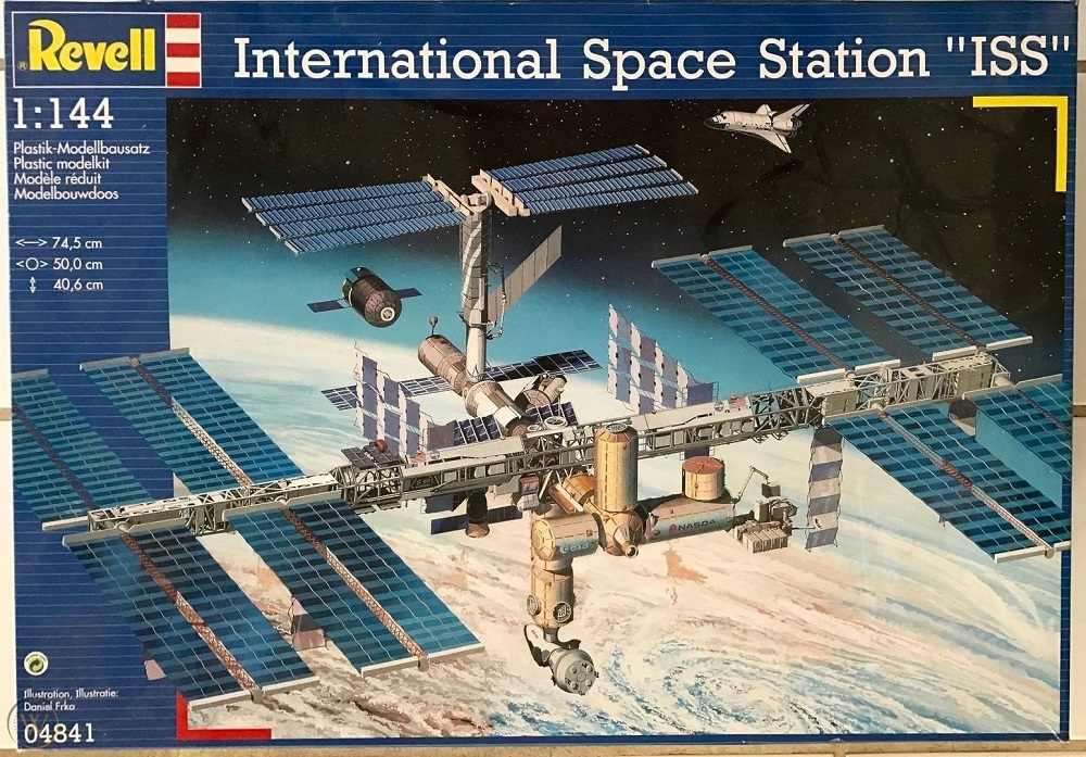 1/144 International Space Station ModelsModel Kits Craniums
